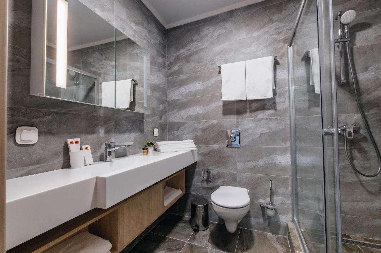 Ye'S Астана Aparthotel Bagian luar foto